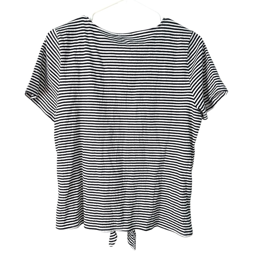 Talbots Textured Tie Front Short Sleeve Striped Shirt Size M - Picture 3 of 5